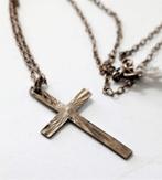 Zilveren kruisje hangertje met ketting (7933-1113), Antiek en Kunst, Ophalen