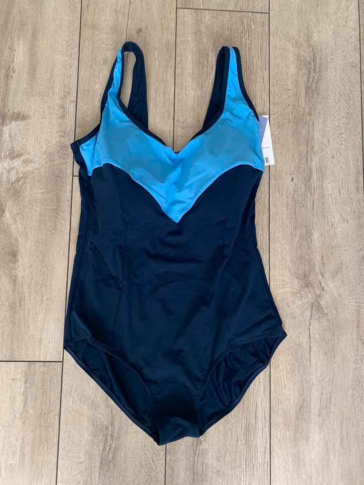 Super mooi nieuw blauw badpak van Femilet  (Maat 48), Kleding | Dames, Grote Maten, Nieuw, Lingerie of Zwemkleding, Blauw, Verzenden