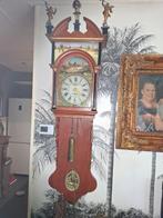 Antieke Friese staartklok met handgeschilderde details, Antiek en Kunst, Ophalen