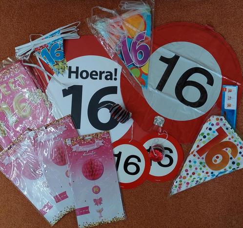Feestversiering 16 jaar, Hobby en Vrije tijd, Feestartikelen, Zo goed als nieuw, Ophalen
