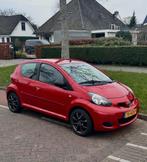 Toyota Aygo 5DRS, Airco, NAP, Leer, Full options, Alcantara, Auto's, Voorwielaandrijving, 4 stoelen, 68 pk, Origineel Nederlands