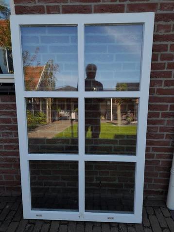 Te koop: Hardhouten ramen incl. glas beschikbaar voor biedingen