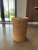 Hoge mand met deksel van waterhyacint, Ophalen, Overige materialen, Mand, Rond