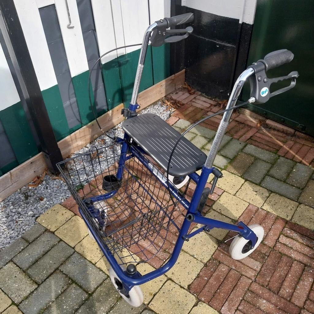 rollator in nieuwstaat, Diversen, Verpleegmiddelen, Zo goed als nieuw, Ophalen of Verzenden
