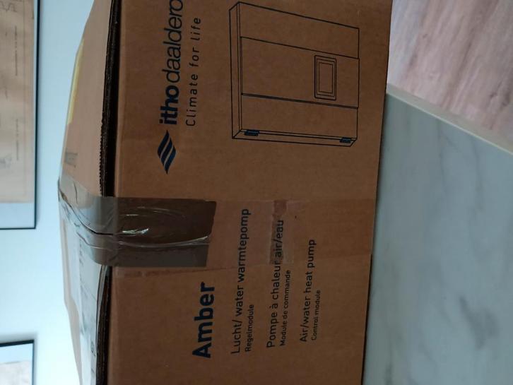 Itho Daalderop Amber binnenuit warmtepomp, Doe-het-zelf en Verbouw, Verwarming en Radiatoren, Zo goed als nieuw, Radiator, Minder dan 60 cm
