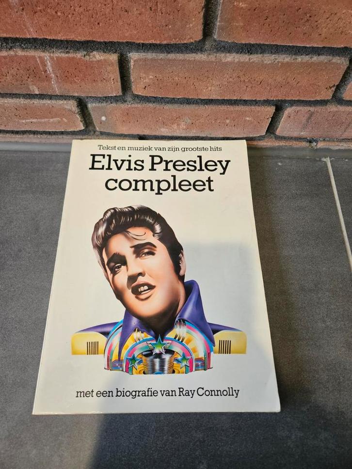 Elvis Presley Compleet - Boek met biografie, Boeken, Biografieën, Gelezen, Film, Tv en Media, Ophalen of Verzenden