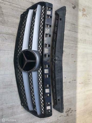 Mercedes A-klasse W176 Grille A1768880260 beschikbaar voor biedingen