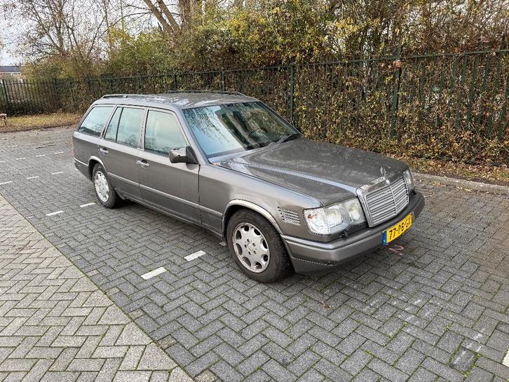 Wegenbel. vrij 300 TE AUT 1986 leder, airco, schuifdak, Auto's, Mercedes-Benz, Particulier, E-Klasse, ABS, Airbags, Boordcomputer