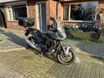 Honda NC750X - 750cc - ABS, opties zoals Givi topkoffer, Toermotor, Particulier, 2 cilinders, 750 cc