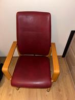 Mooie Rode Stoel - Faux Leder, Huis en Inrichting, Stoelen, Kunststof, Gebruikt, Ophalen of Verzenden, Eén