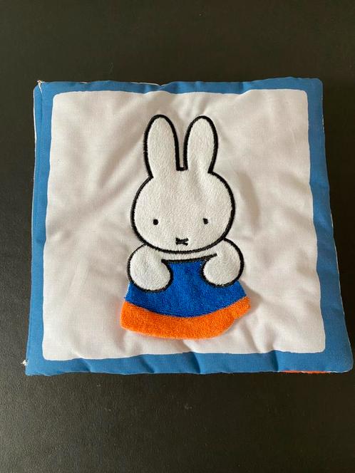 Nijntje aankleedboek, Boeken, Kinderboeken | Baby's en Peuters, Zo goed als nieuw, Ophalen of Verzenden