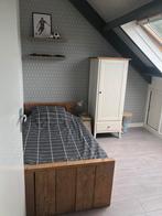Cremekleurige (kinder) kast met houten afwerking, Ophalen, Gebruikt, 50 tot 100 cm, 150 tot 200 cm