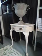 Franse brocante bijzettafel, Ophalen, Rechthoekig, 60 cm of meer