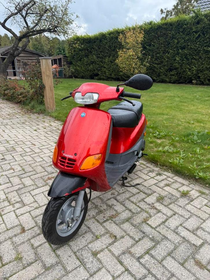 Zip type 3 50cc, Fietsen en Brommers, Scooters | Piaggio, Zo goed als nieuw, Zip, Maximaal 45 km/u, Tweetakt, Ophalen