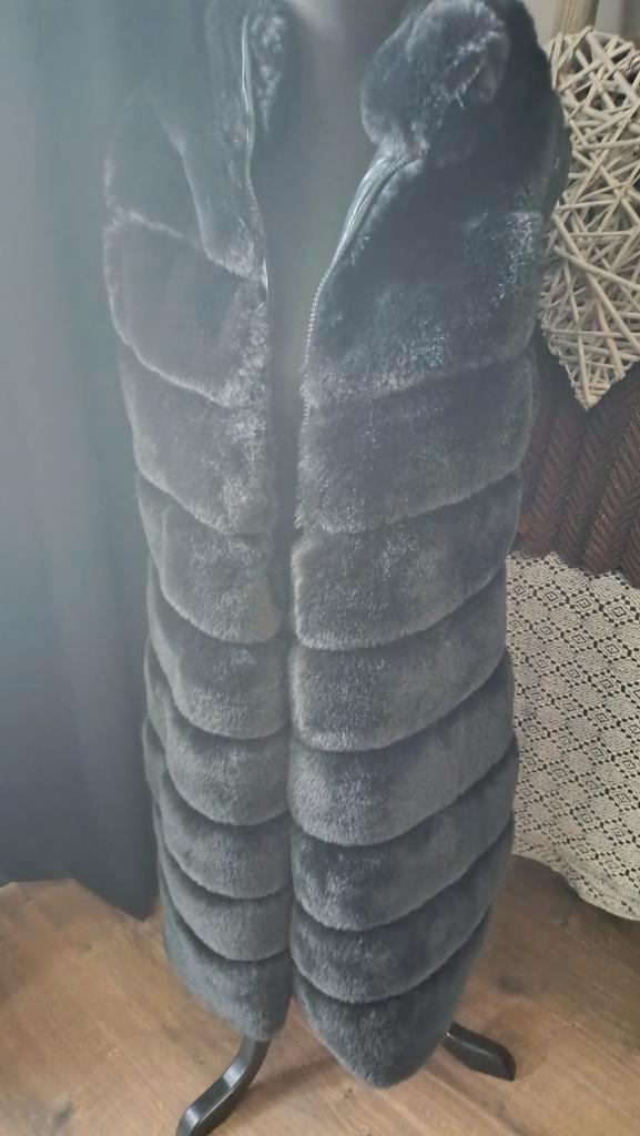 Zwarte Bodywarmer - Perfect voor de Lente!, Kleding | Dames, Bodywarmers, Zo goed als nieuw, Maat 38/40 (M), Zwart, Ophalen of Verzenden