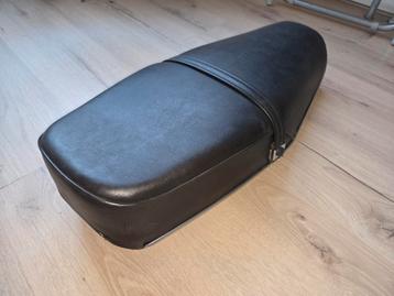 Te koop heel nette buddyseat Honda beschikbaar voor biedingen