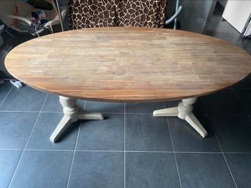 Ovaale eettafel in zeer goede staat met paspoort! beschikbaar voor biedingen