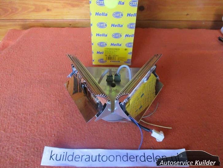 Blauwe flitslampen srobe type rotating beacon HELLA 24V, Auto diversen, Tuning en Styling, Ophalen of Verzenden