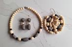 Vintage kralen ketting, drie armbanden & oorbellen set, Ophalen of Verzenden, Zo goed als nieuw, Blauw, Kunststof