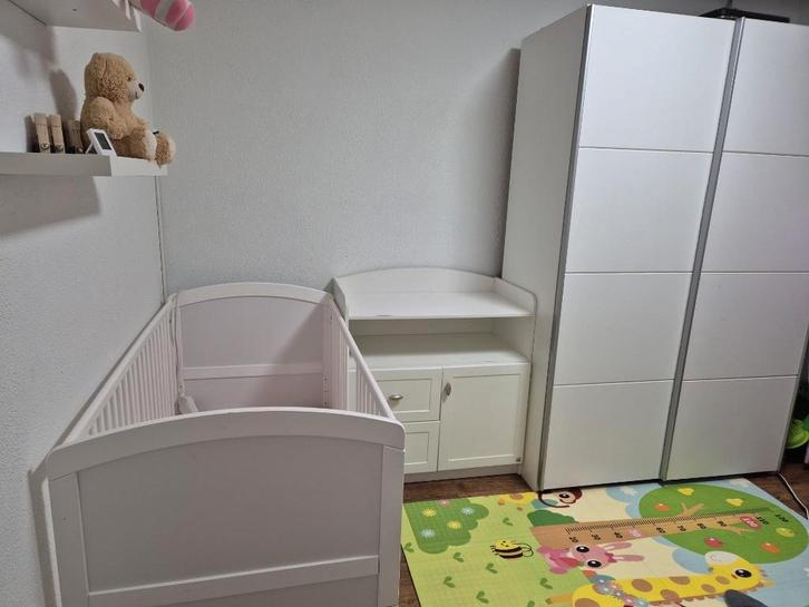 Ruime IKEA Kledingkast met Schuifdeuren (Wit), Huis en Inrichting, Kasten | Kledingkasten, Gebruikt, 200 cm of meer, 100 tot 150 cm