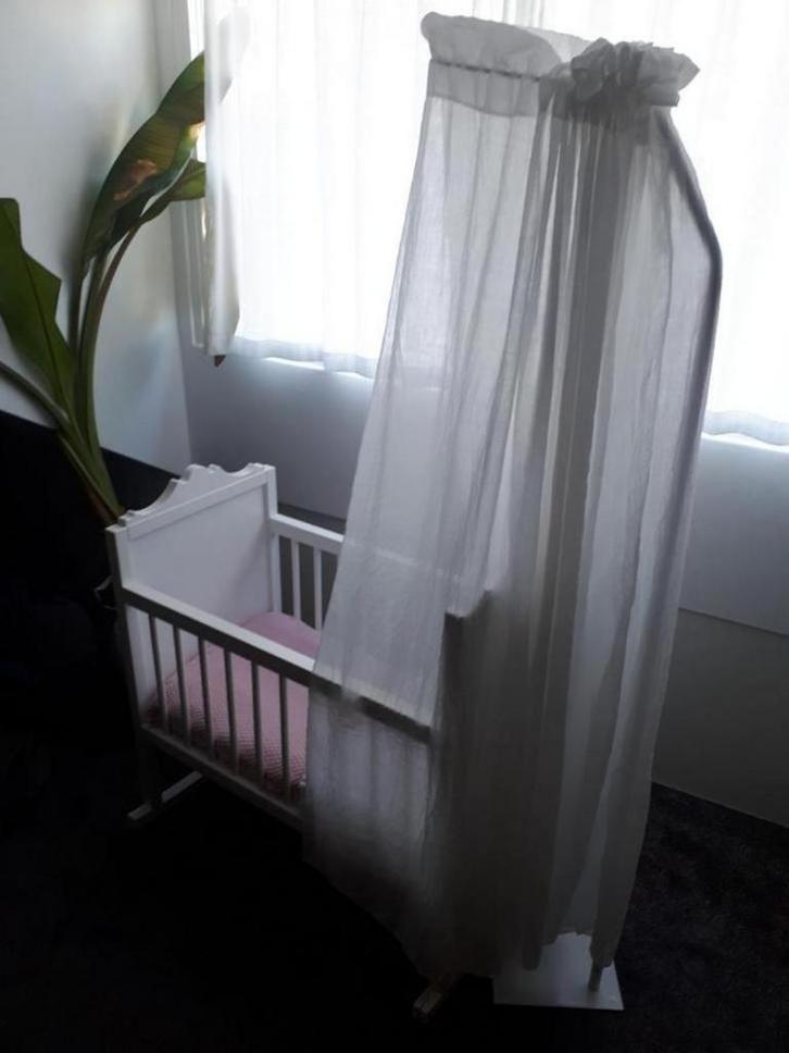 Schommelwiegje Bobita wit wiegje, Kinderen en Baby's, Babywiegjes en Ledikanten, Zo goed als nieuw, Wieg, Ophalen of Verzenden