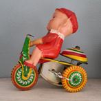 Vintage celluloid poppetje op blikken driewieler, Ophalen of Verzenden
