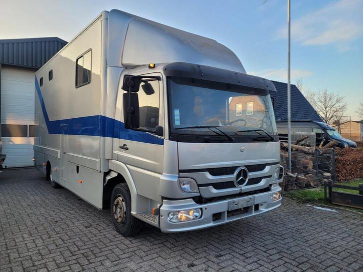 Mercedes truck/bakwagen voor camperen of motor of autocross, Auto's, Vrachtwagens, Particulier, Mercedes-Benz, Diesel, Handgeschakeld