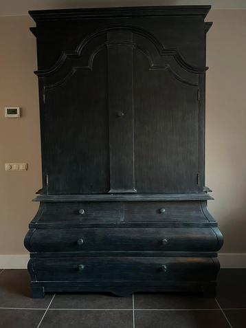 Buikkast | Kabinet kast | Old Black beschikbaar voor biedingen