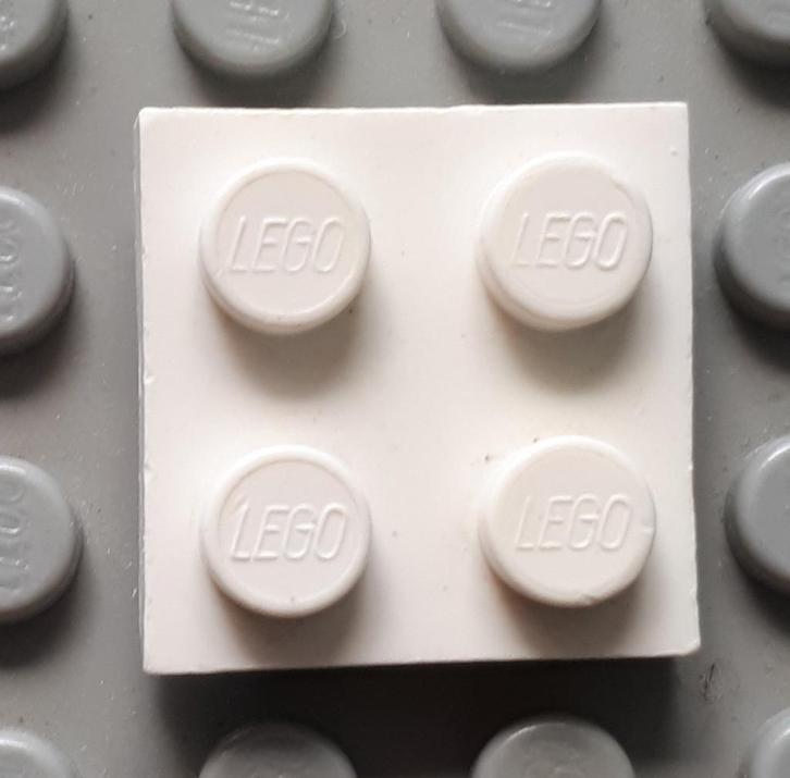 3022 (5)1x white Plate 2 x 2 pat pend, oud logo oud plastic?, Kinderen en Baby's, Speelgoed | Duplo en Lego, Gebruikt, Ophalen of Verzenden