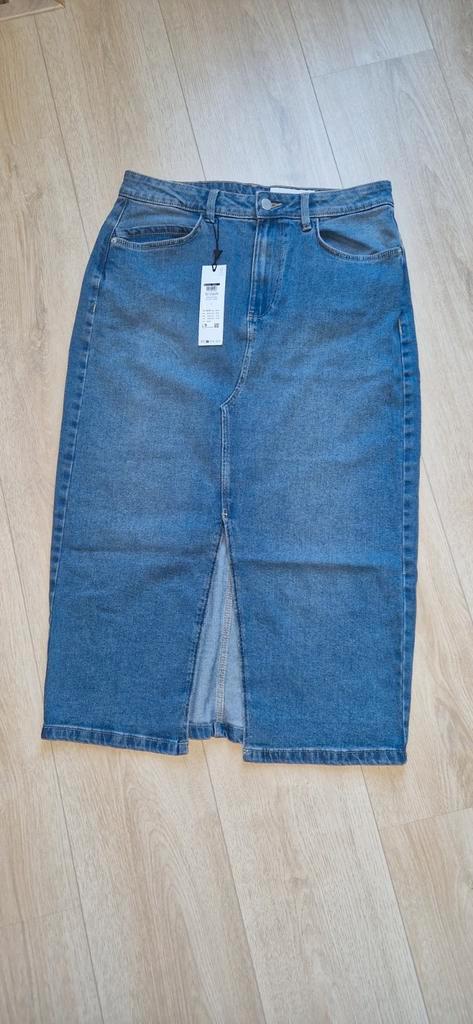 Halflange spijkerrok van Noisy May maat.L NIEUW MET KAARTJE!, Kleding | Dames, Rokken, Nieuw, Maat 42/44 (L), Blauw, Onder de knie