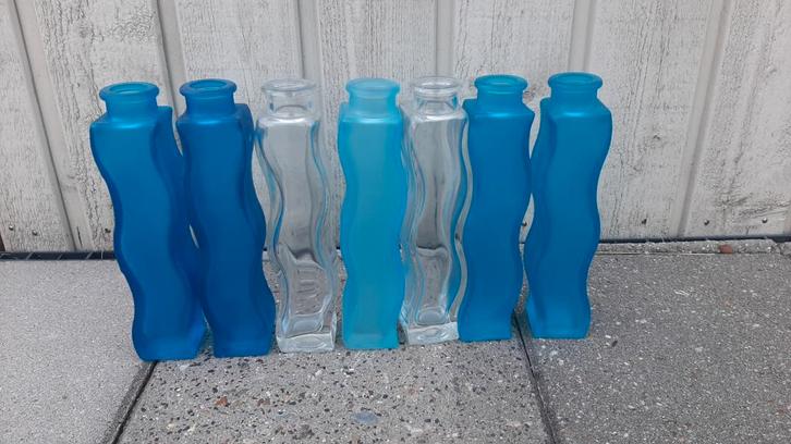 Ikea Skamt kronkelvaasjes 7 stuks, Huis en Inrichting, Woonaccessoires | Vazen, Zo goed als nieuw, Blauw, Minder dan 50 cm, Glas