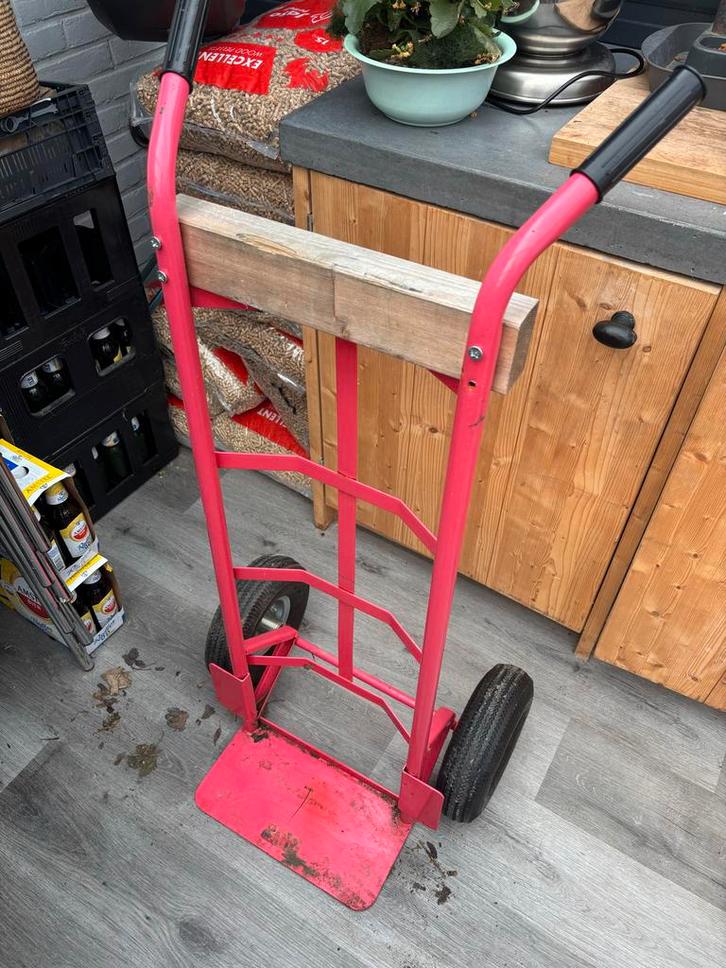 Rode steekwagen, Tuin en Terras, Kruiwagens, Gebruikt, Ophalen of Verzenden