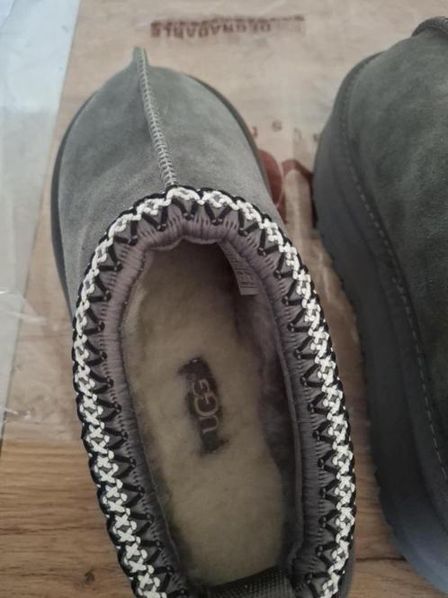 UGG Ultra Mini Platform Grijs Maat 37, Kleding | Dames, Schoenen, Zo goed als nieuw, Pantoffels of Sloffen, Grijs, Ophalen of Verzenden