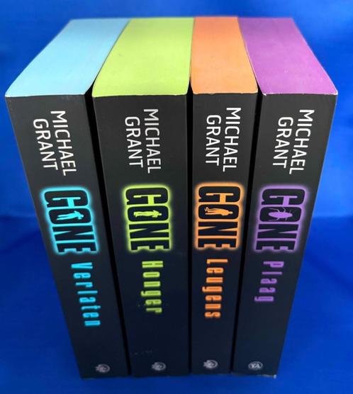 Michael Grant - Gone (Deel 1 t/m 3), Boeken, Fantasy, Zo goed als nieuw, Ophalen of Verzenden