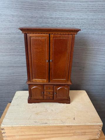 Kast met planken - hxbxd 16x10x4.5cm - nieuw in doos beschikbaar voor biedingen