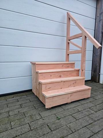 Prachtige opstap voor chalet, tinyhouse, caravan, pipowagen  beschikbaar voor biedingen