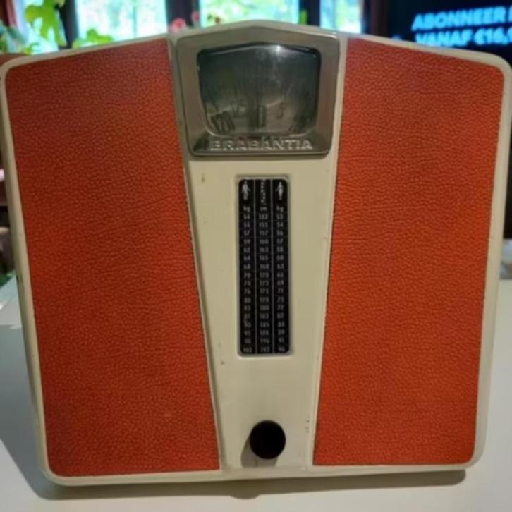 Vintage personen weegschaal, Witgoed en Apparatuur, Weegschalen, Gebruikt, Personenweegschaal, 500 gram of grover, 100 kg of meer