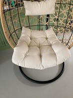 Hangstoel van rotan, Huis en Inrichting, Stoelen, Ophalen, Zo goed als nieuw, Bruin, Eén