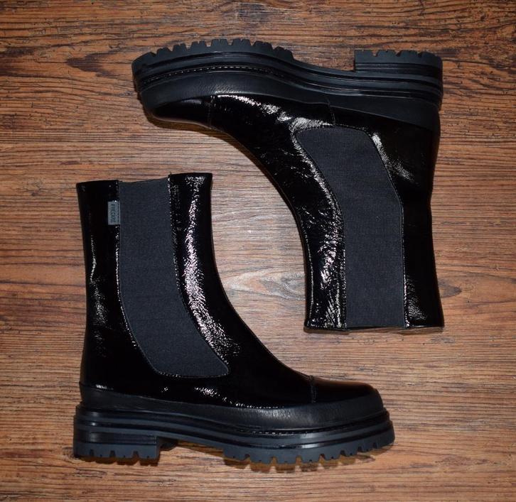Greyder lab - leren chelsea boots Jacky Black Patent maat 39, Kleding | Dames, Schoenen, Nieuw, Lage of Enkellaarzen, Zwart, Ophalen of Verzenden
