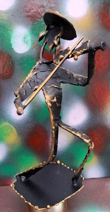 Violist. Jewish Orthodox man playing the violin. 20 cm. beschikbaar voor biedingen