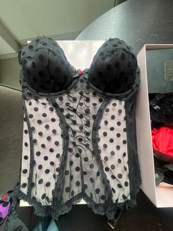 prachtige LINGERIE beschikbaar voor biedingen