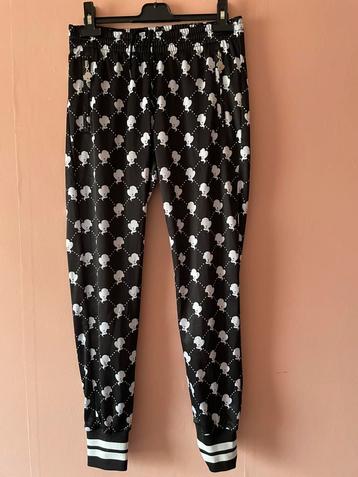 Reinders zwart met witte jogging broek maat 34/36 beschikbaar voor biedingen