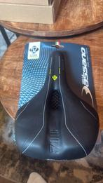 Nieuw Selle Bassano zadel Suprema 5zone, Fietsen en Brommers, Fietsaccessoires | Fietstassen, Ophalen, Nieuw