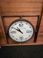 Te koop : stationsklok 1 grote en n kleine, Huis en Inrichting, Woonaccessoires | Klokken, Ophalen of Verzenden