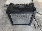 Roland cube 40x 2010, Muziek en Instrumenten, Versterkers | Bas en Gitaar, Ophalen of Verzenden, Zo goed als nieuw, Minder dan 50 watt