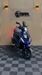 Custom Piaggio Zip |  Black & Purple Edition  | 230KM | 2025, Maximaal 45 km/u, Zip, Zo goed als nieuw, Benzine