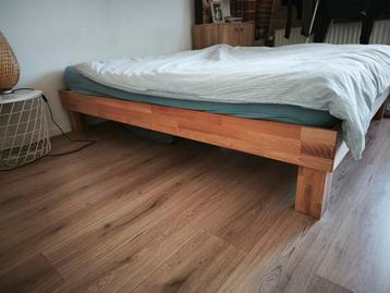 Massief houten bed 160x200