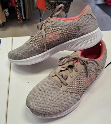 Skechers dames sneakers roze/beige maat 41 als nieuw 49046 beschikbaar voor biedingen