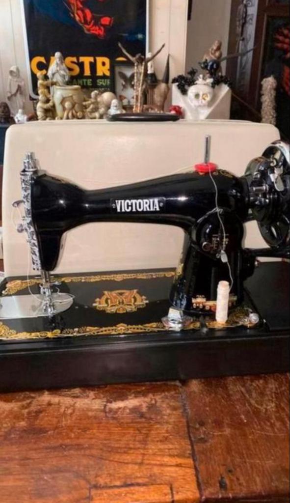 Zgan naaimachine compleet in koffer , antiek model, Hobby en Vrije tijd, Naaimachines en Toebehoren, Zo goed als nieuw, Overige merken