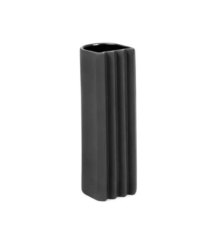 Design vaasjes zwart van SERAX nieuw Grint Harmonics!, Huis en Inrichting, Woonaccessoires | Vazen, Nieuw, Zwart, Aardewerk of Porselein